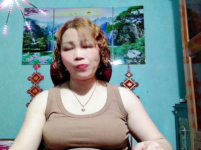 Linhanhsex2k live webcam show