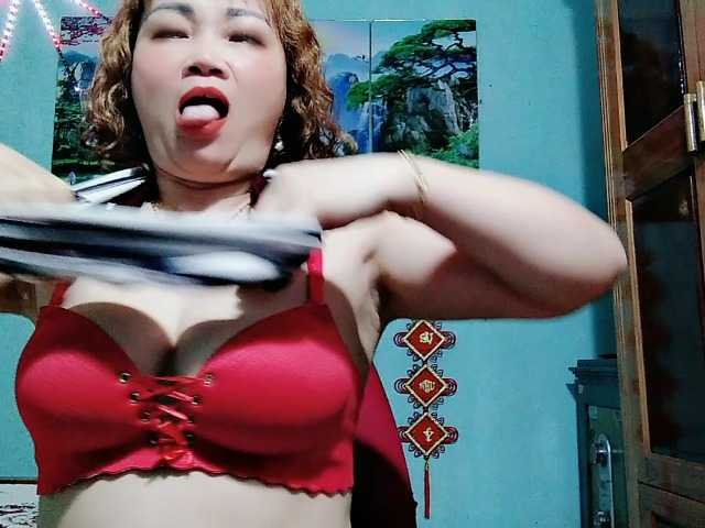 Linhanhsex2k live cam on BongaCams
