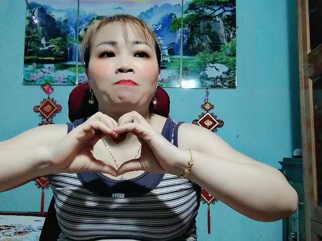 Linhanhsex2k live cam on BongaCams