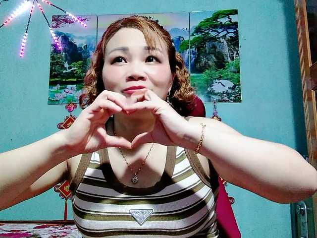 Linhanhsex2k live cam on BongaCams