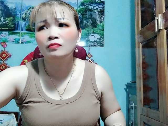 Linhanhsex2k live cam on BongaCams