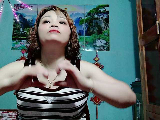 Linhanhsex2k live cam on BongaCams