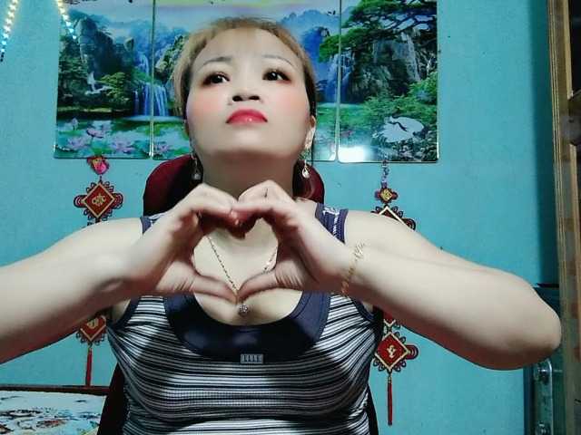 Linhanhsex2k live cam on BongaCams