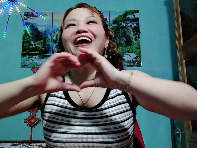 Linhanhsex2k live cam on BongaCams