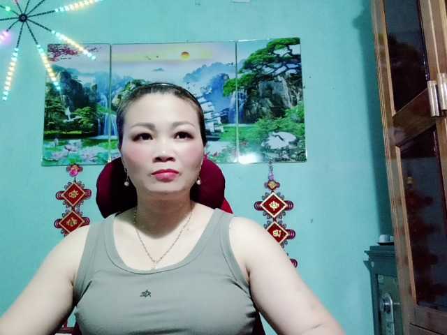 Linhanhsex2k live cam