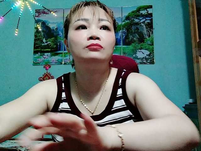 Linhanhsex2k live cam on BongaCams