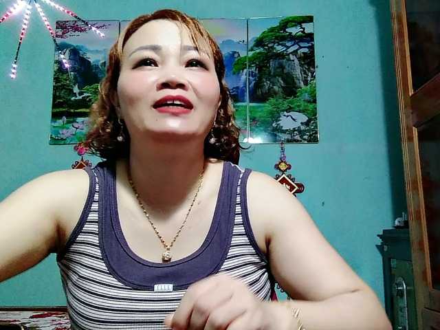 Linhanhsex2k live webcam show