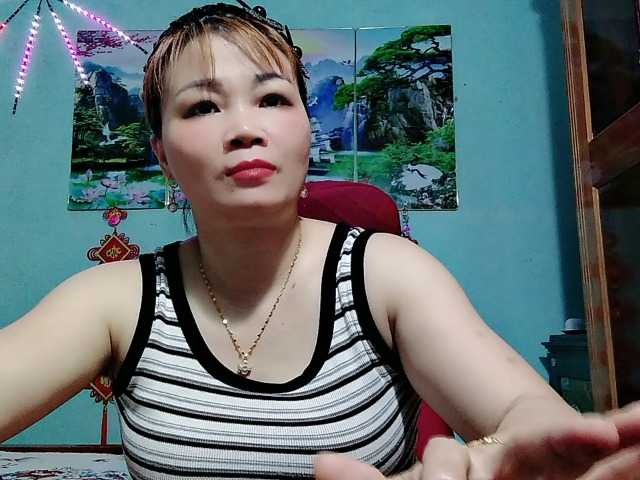 Linhanhsex2k live cam on BongaCams