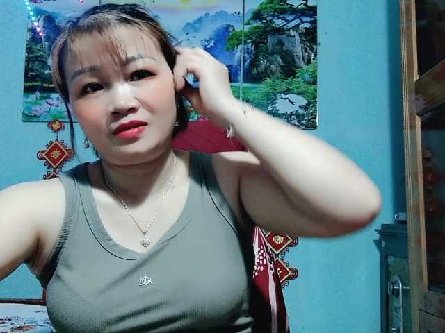 Linhanhsex2k's BongaCams show and profile