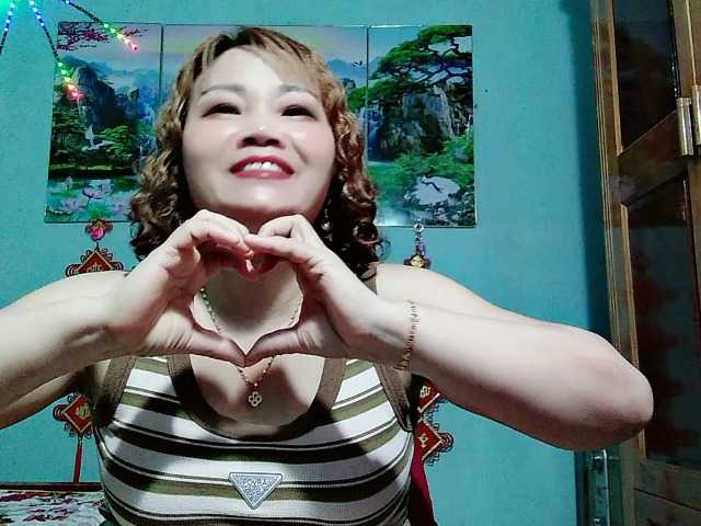 Linhanhsex2k live cam on BongaCams