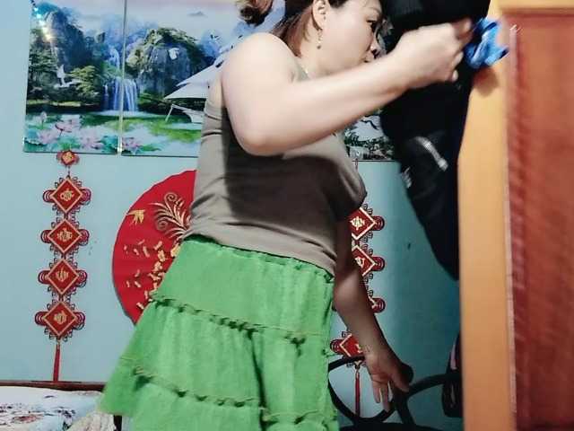 Linhanhsex2k's BongaCams show and profile