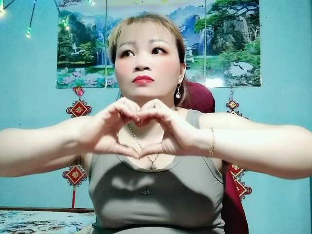 Linhanhsex2k live cam on BongaCams