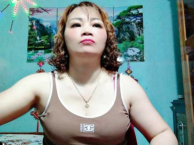 Linhanhsex2k live cam on BongaCams