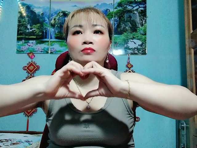Linhanhsex2k live cam on BongaCams