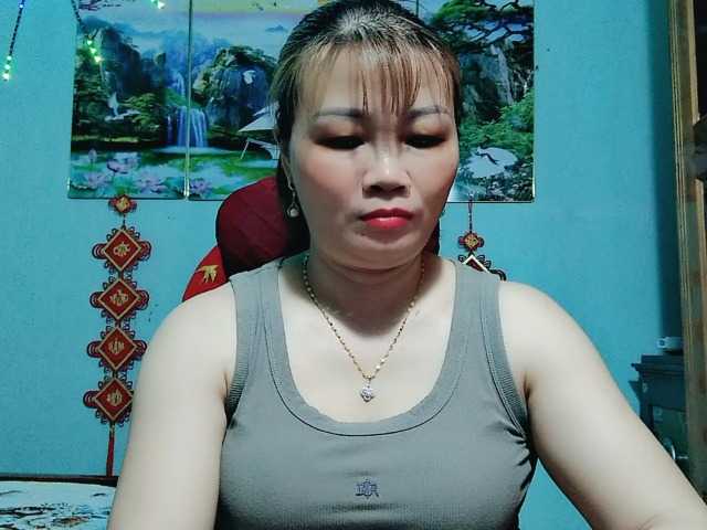 Linhanhsex2k's BongaCams show and profile