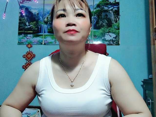 Linhanhsex2k's BongaCams show and profile