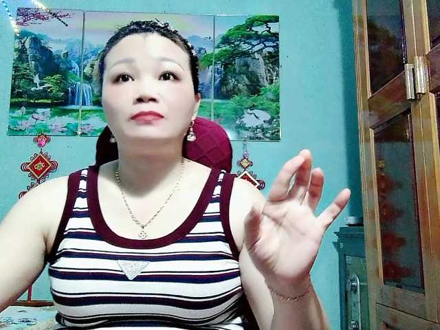 Linhanhsex2k live cam on BongaCams