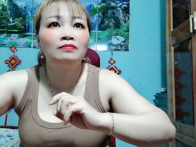 Linhanhsex2k live cam on BongaCams