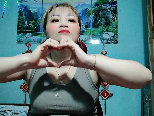 Linhanhsex2k live cam on BongaCams