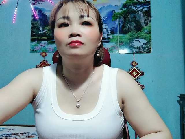 Linhanhsex2k's BongaCams show and profile