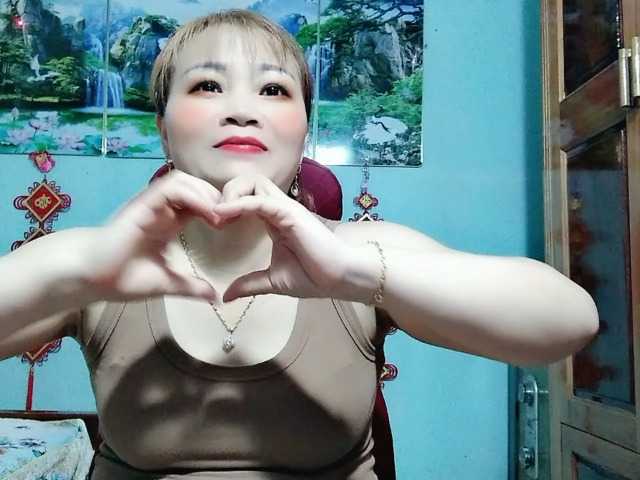 Linhanhsex2k live cam on BongaCams