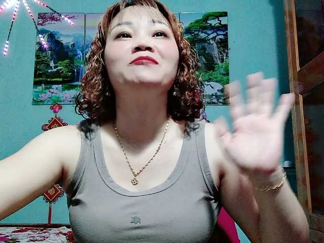 Linhanhsex2k live cam on BongaCams
