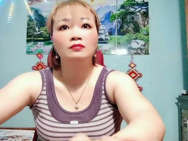 Linhanhsex2k live cam on BongaCams