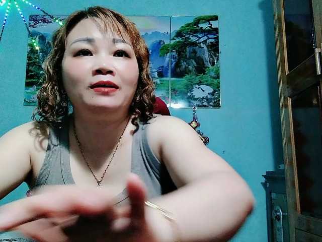 Linhanhsex2k live cam on BongaCams