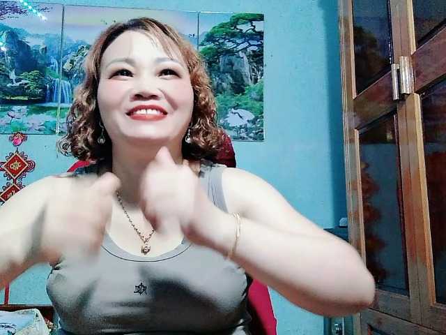 Linhanhsex2k live cam on BongaCams