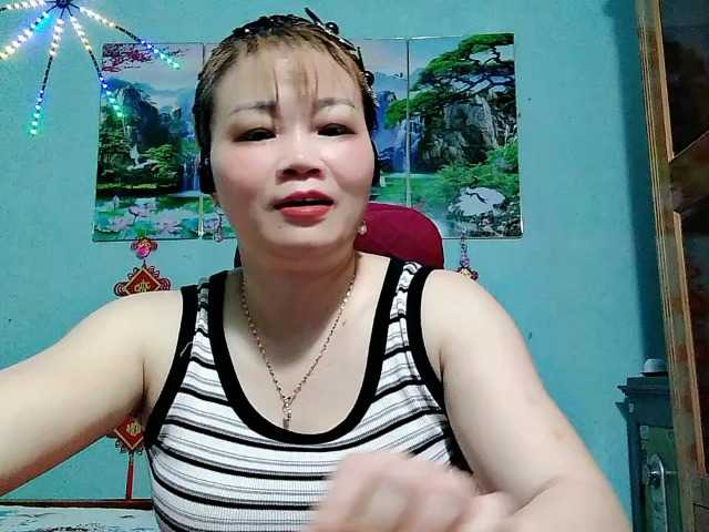 Linhanhsex2k live cam on BongaCams