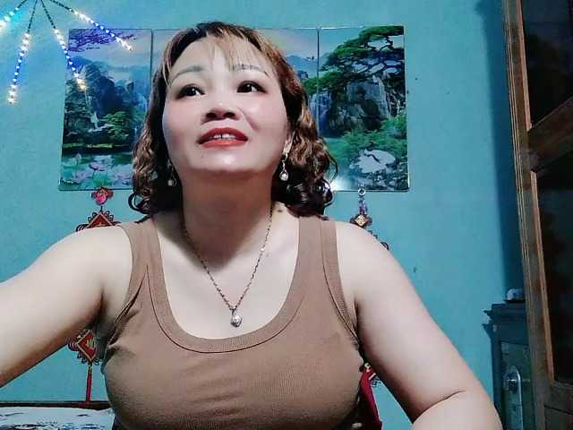 Linhanhsex2k live cam on BongaCams