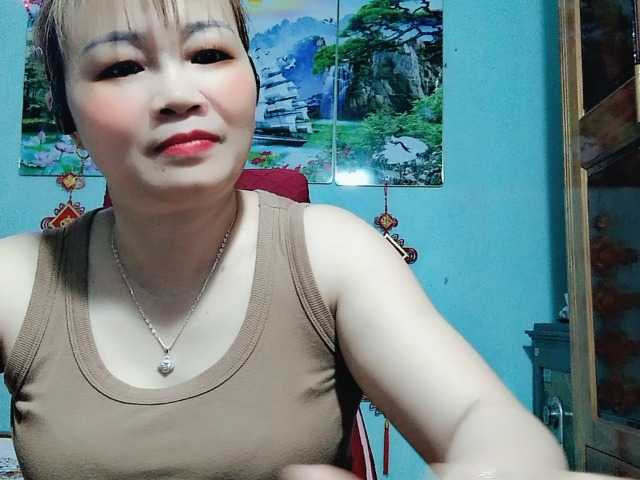 Linhanhsex2k's BongaCams show and profile