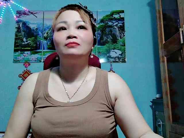 Linhanhsex2k webcam