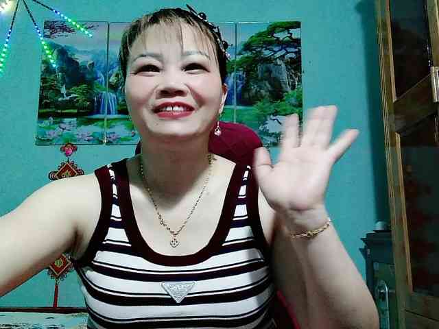 Linhanhsex2k webcam