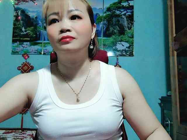 Linhanhsex2k webcam