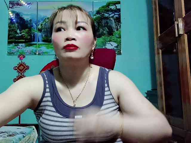 Linhanhsex2k webcam
