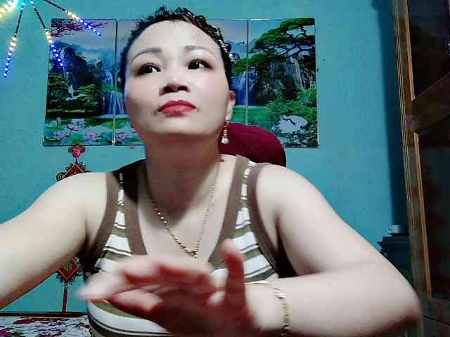 Linhanhsex2k webcam