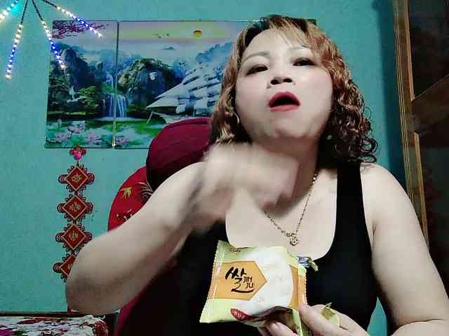 Linhanhsex2k webcam