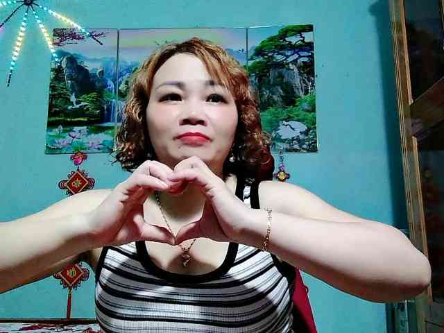 Linhanhsex2k webcam