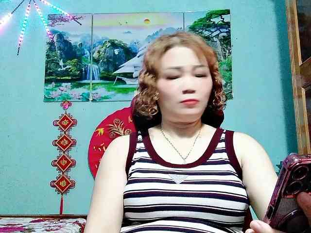 Linhanhsex2k Live Webcam on BongaCams