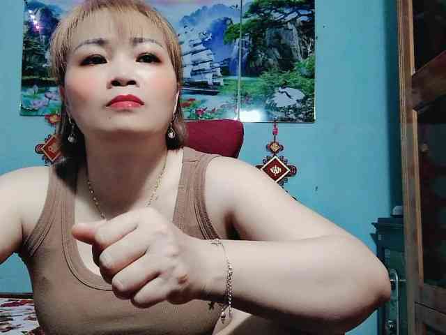 Linhanhsex2k webcam