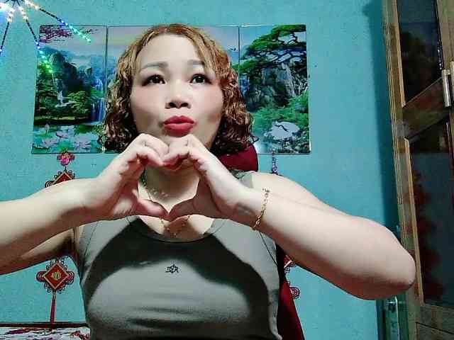 Linhanhsex2k webcam