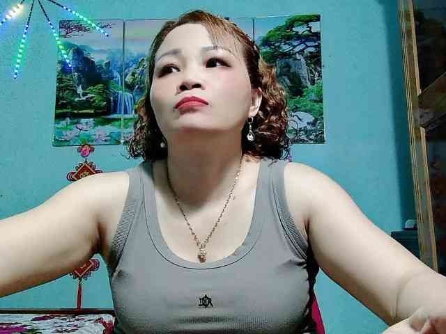 Linhanhsex2k webcam