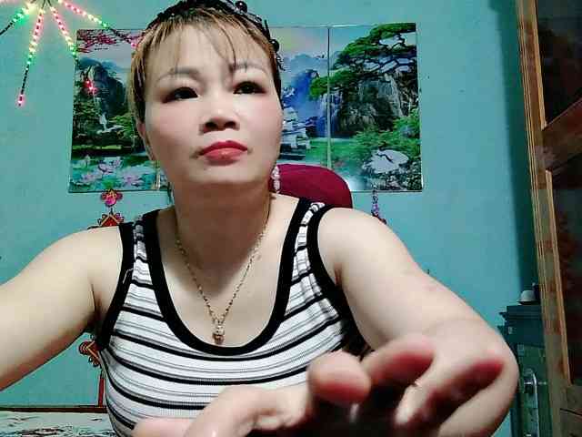 Linhanhsex2k webcam