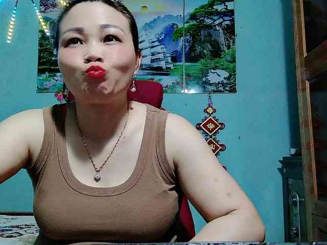 Linhanhsex2k webcam