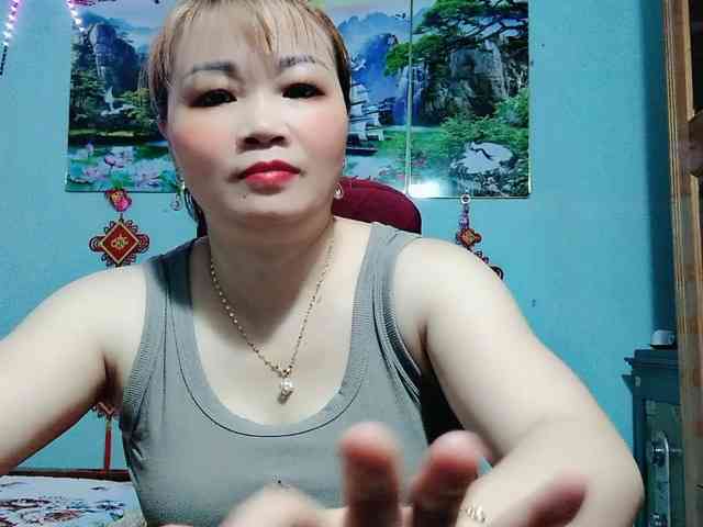 Linhanhsex2k webcam