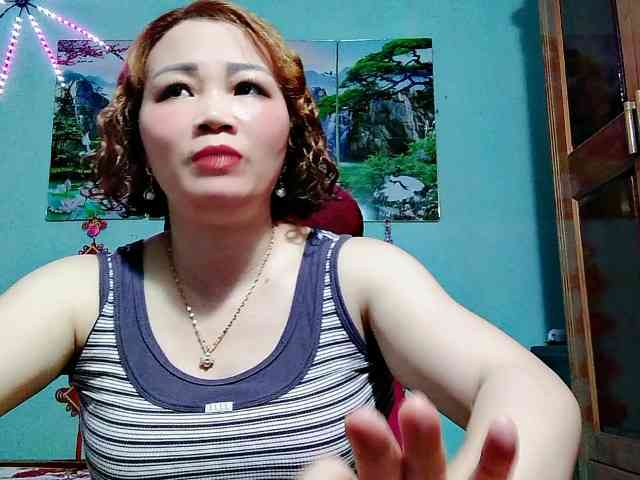Linhanhsex2k webcam