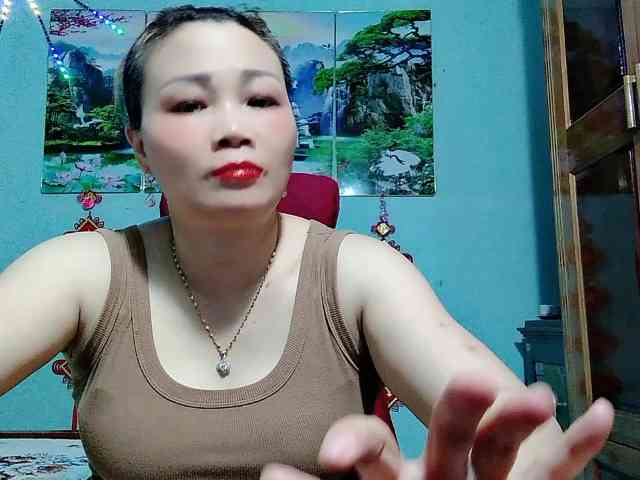 Linhanhsex2k webcam