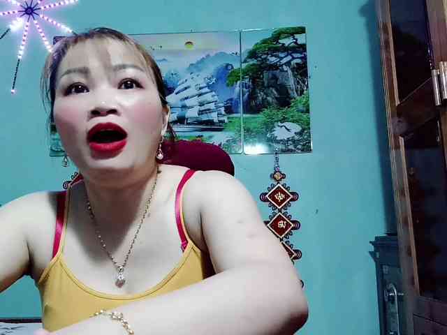 Linhanhsex2k webcam