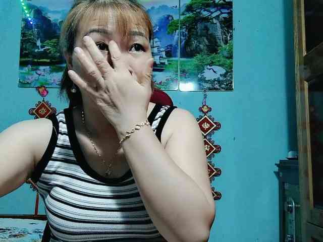 Linhanhsex2k webcam